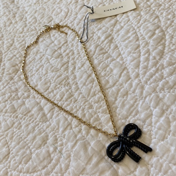 Coach Necklace - Picture 2 of 4